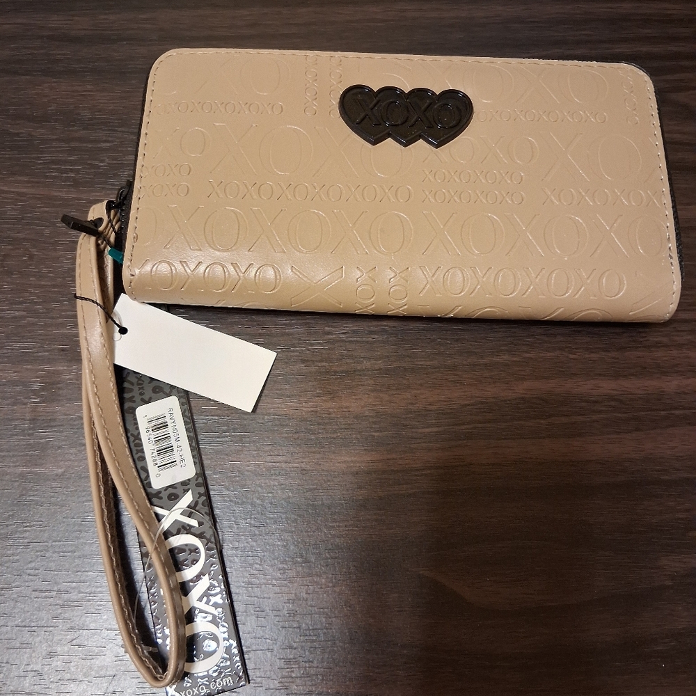 XOXO Wallet Blush Pink Hearts Zip Around Accordion Clutch Brand New.